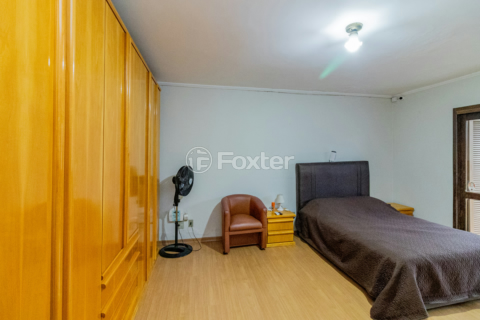 Image 31 - 996502