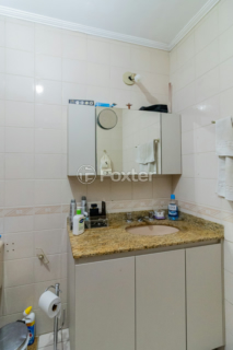 Image 33 - 996502