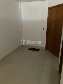 Image 3 - 996661