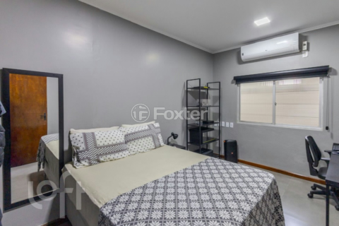 Image 3 - 996695