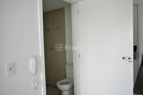 Image 11 - 996699
