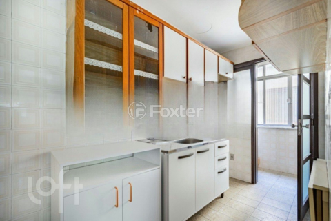 Image 3 - 996763