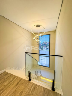 Image 30 - 996778
