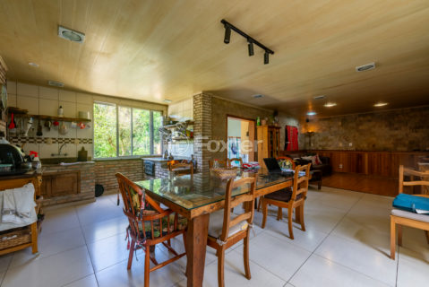 Image 11 - 996779