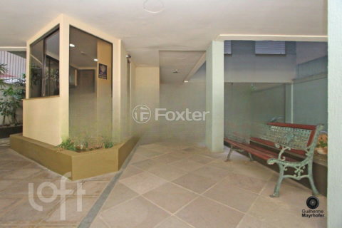 Image 32 - 996956