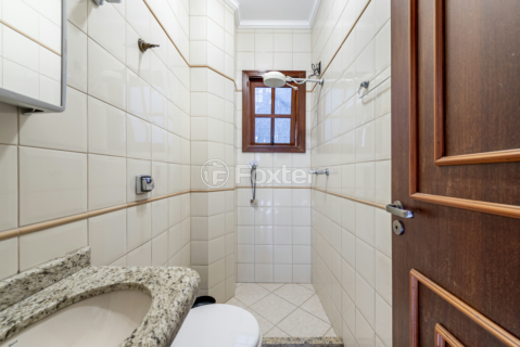 Image 35 - 997548