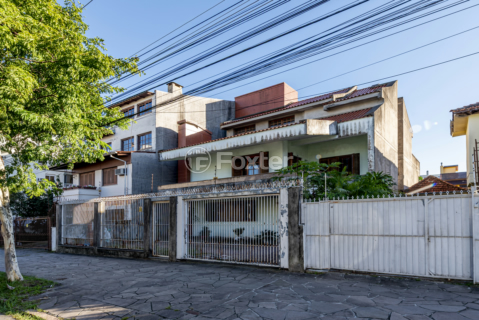 Image 63 - 997548
