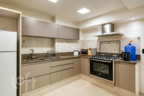 Image 3 - 997744