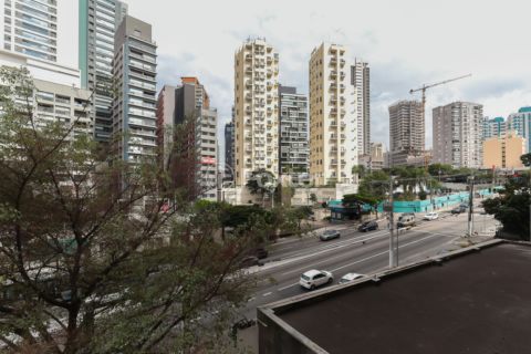 Image 1 - 997825