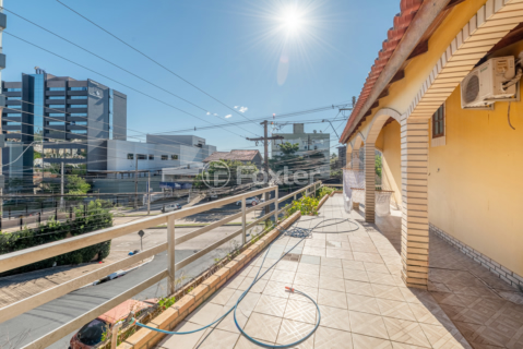 Image 34 - 997832