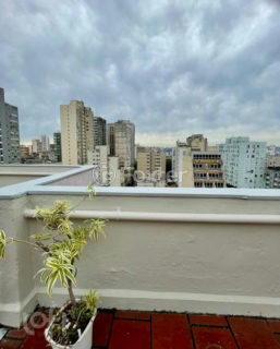 Image 17 - 997882