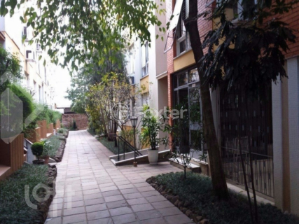 Image 24 - 997946