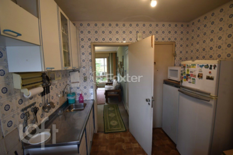 Image 11 - 997946
