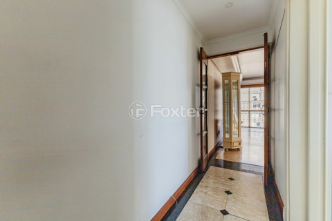 Image 7 - 998218