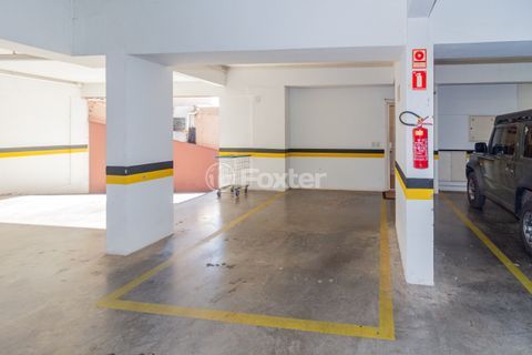Image 17 - 998242
