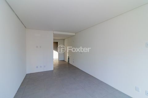 Image 4 - 998272