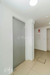 Image 8 - 998285