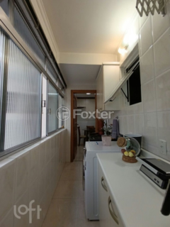 Image 11 - 998305