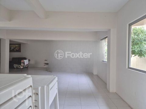 Image 35 - 998404