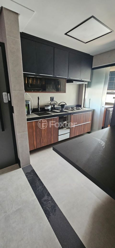 Image 3 - 998439