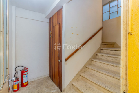 Image 30 - 998550