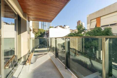 Image 30 - 998570
