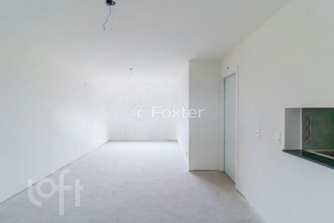 Image 20 - 998736