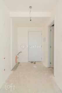 Image 7 - 998822