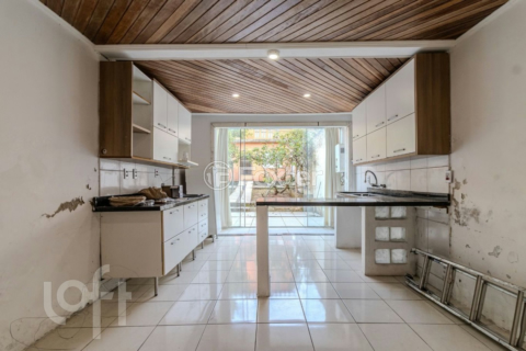 Image 38 - 998857