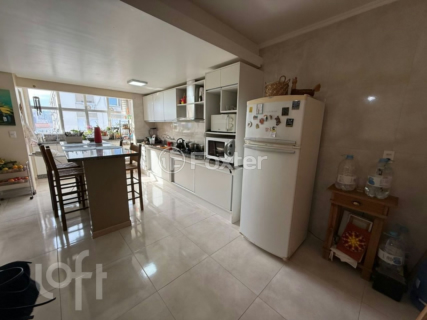 Image 3 - 998858
