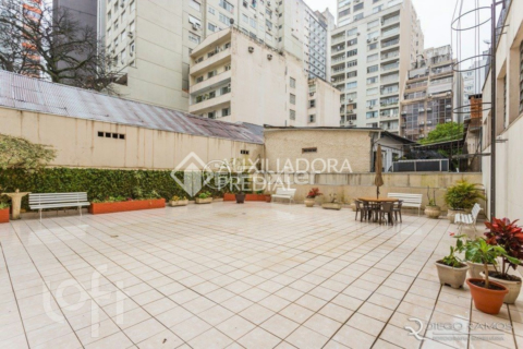 Image 34 - 998904