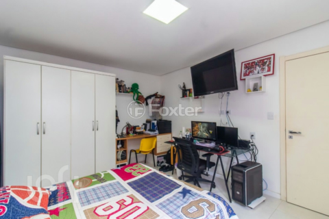 Image 7 - 999001
