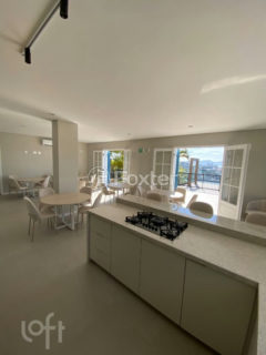 Image 34 - 999010