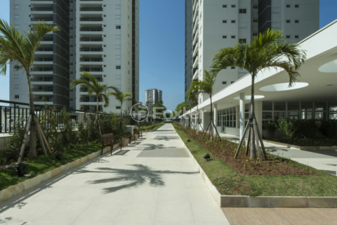 Image 21 - 999089