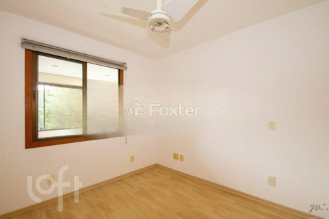 Image 33 - 999182