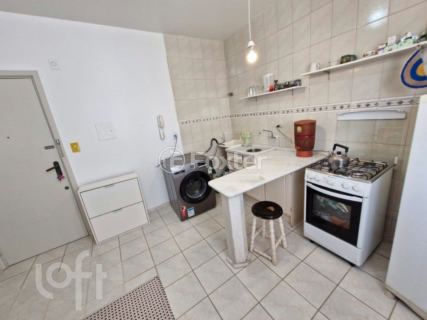 Image 3 - 999300