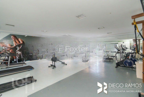 Image 32 - 999364