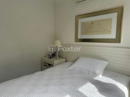 Image 7 - 999365
