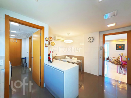 Image 39 - 999368