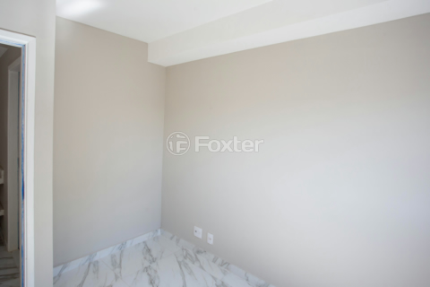 Image 7 - 999596