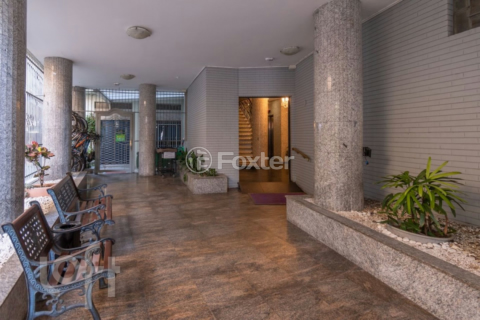 Image 30 - 999692