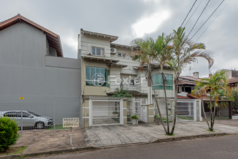 Image 32 - 999698