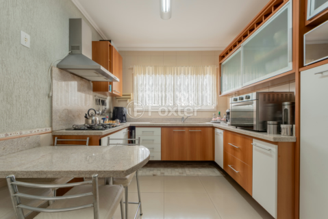 Image 21 - 999698