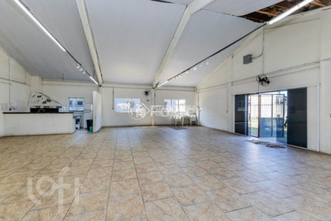 Image 35 - 999732