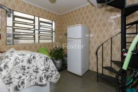 Image 25 - 999890