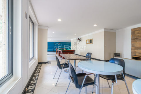 Image 38 - 1015542