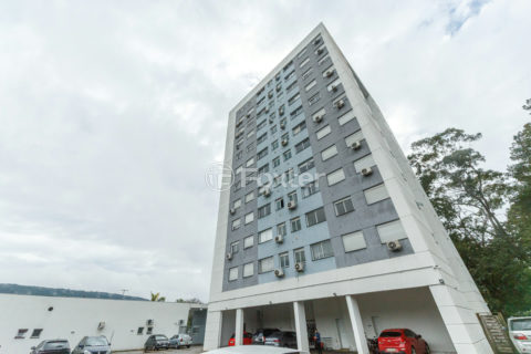 Image 38 - 1000452