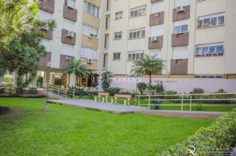 Image 15 - 1011988