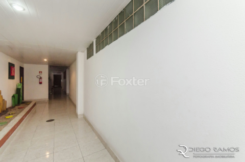 Image 25 - 869117