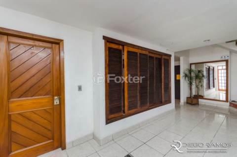 Image 27 - 869117